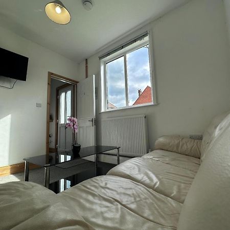 Browning House Bedrooms I Long Or Short Stay I Special Rate Available 德比 外观 照片